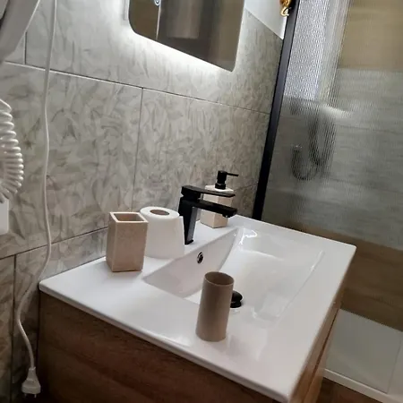 Avusa Vendégház 3*